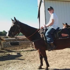 Meet your Posher, Devin